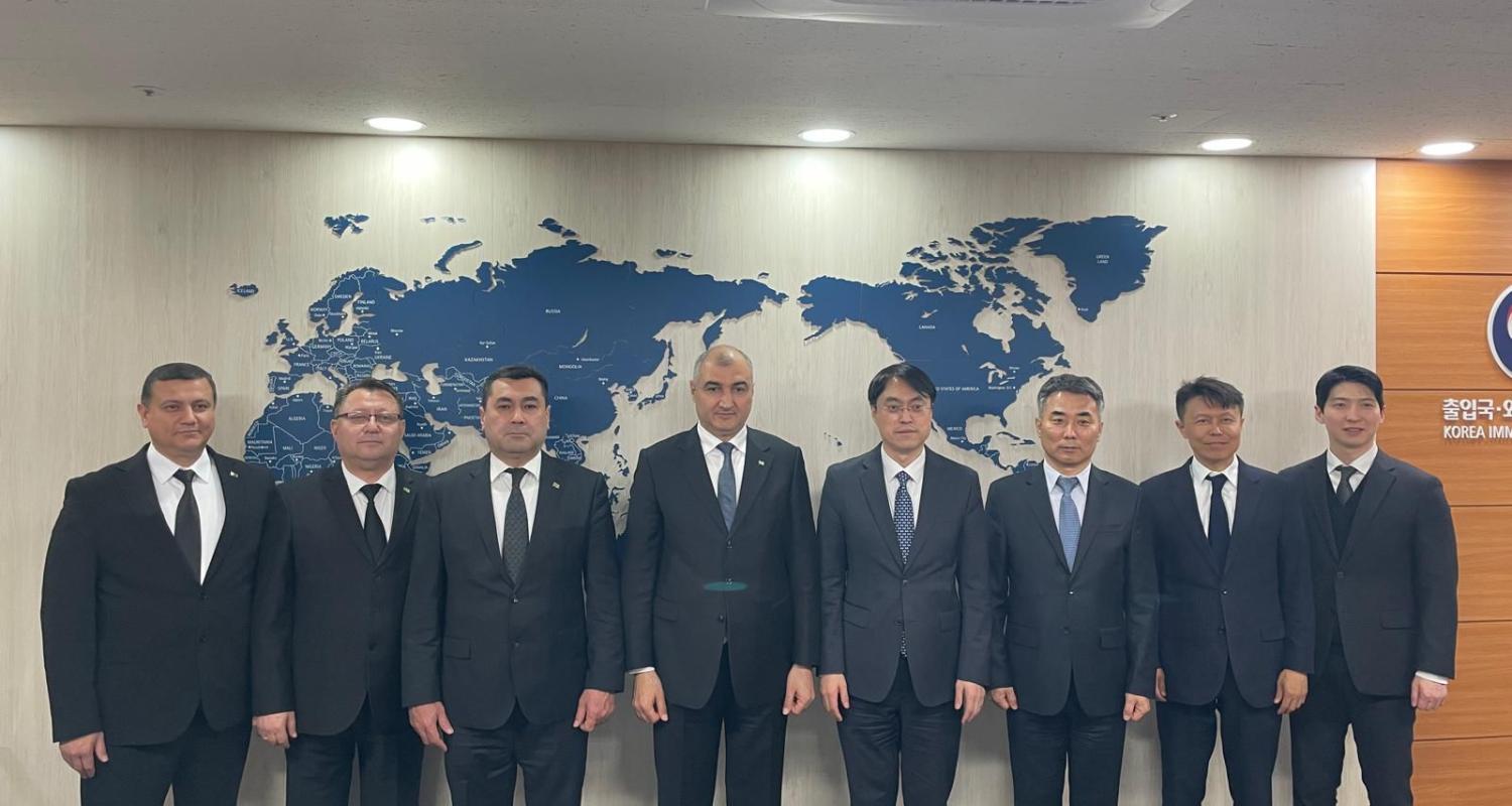 Türkmenistanyň Daşary işler ministriniň orunbasary Koreýa Respublikasynyň Immigrasiýa gullugynyň Komissary bilen duşuşdy