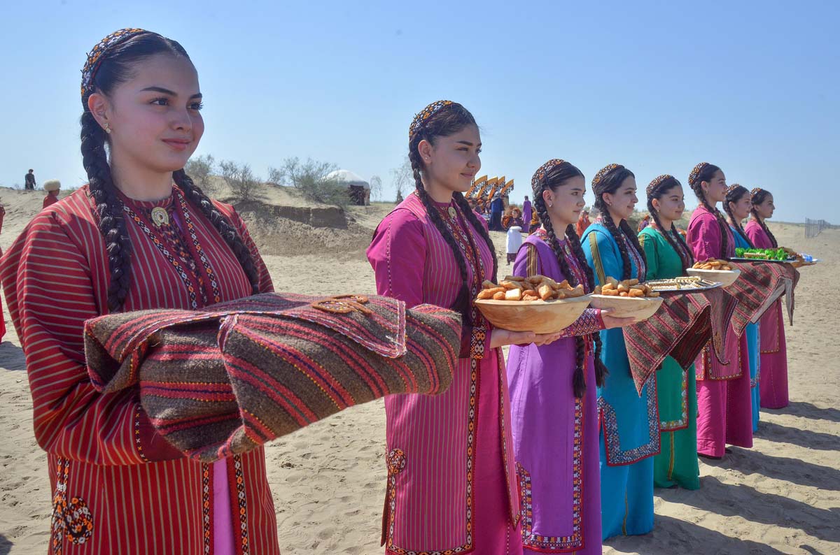 Türkmenistanyň Prezidenti Serdar Berdimuhamedow ýokary tizlikli awtomobil ýolunyň jemleýji tapgyrynyň açylyş dabarasyna gatnaşdy