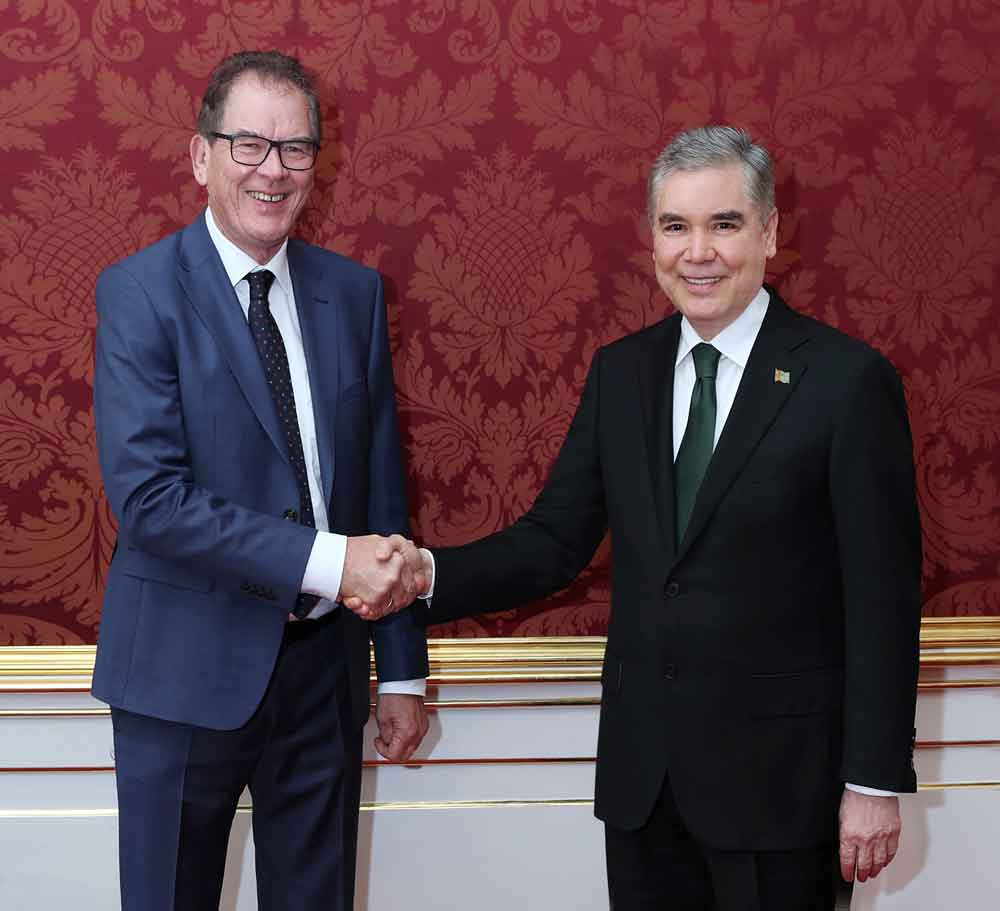 Meeting between Hero-Arkadag and the Director General of UNIDO