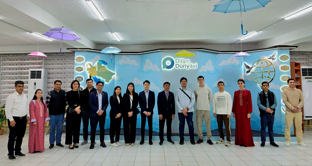Malaýziýanyň ýokary okuw mekdepleriniň wekilleri «Diller dünýäsi» dil merkezinde myhmançylykda boldular