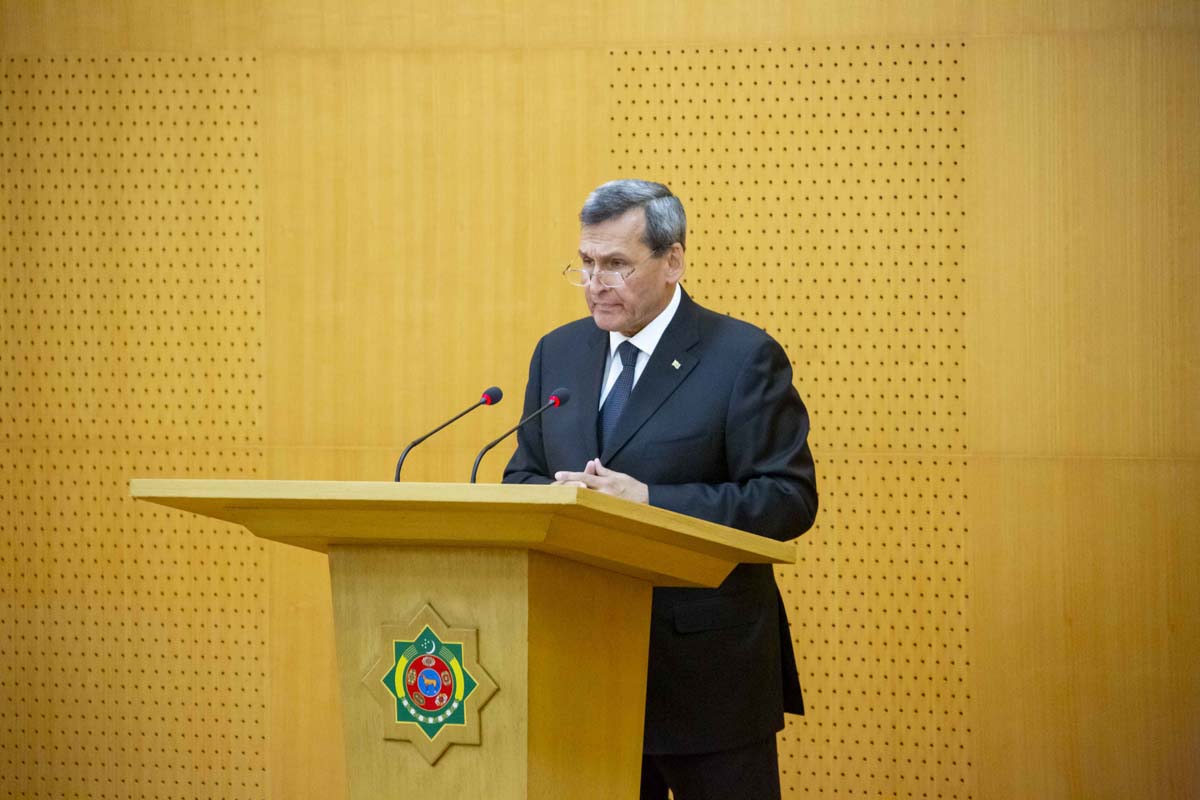 Türkmenistanyň DIM-de geçirilen brifingde ýylyň başyndan bäri alnyp barlan döwletiň daşary syýasy işine syn berildi