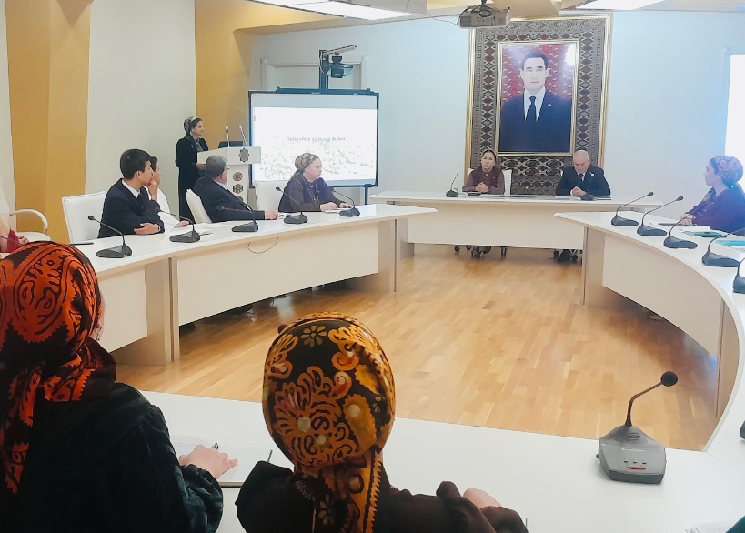 Önümçilikde «ýaşyl» tehnologiýalaryň orny barada maslahatlaşyldy
