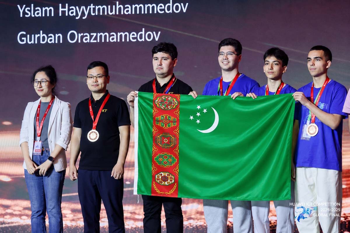 Туркменские студенты - бронзовые призеры «Huawei ICT Competition 2025-2026 Global Final»