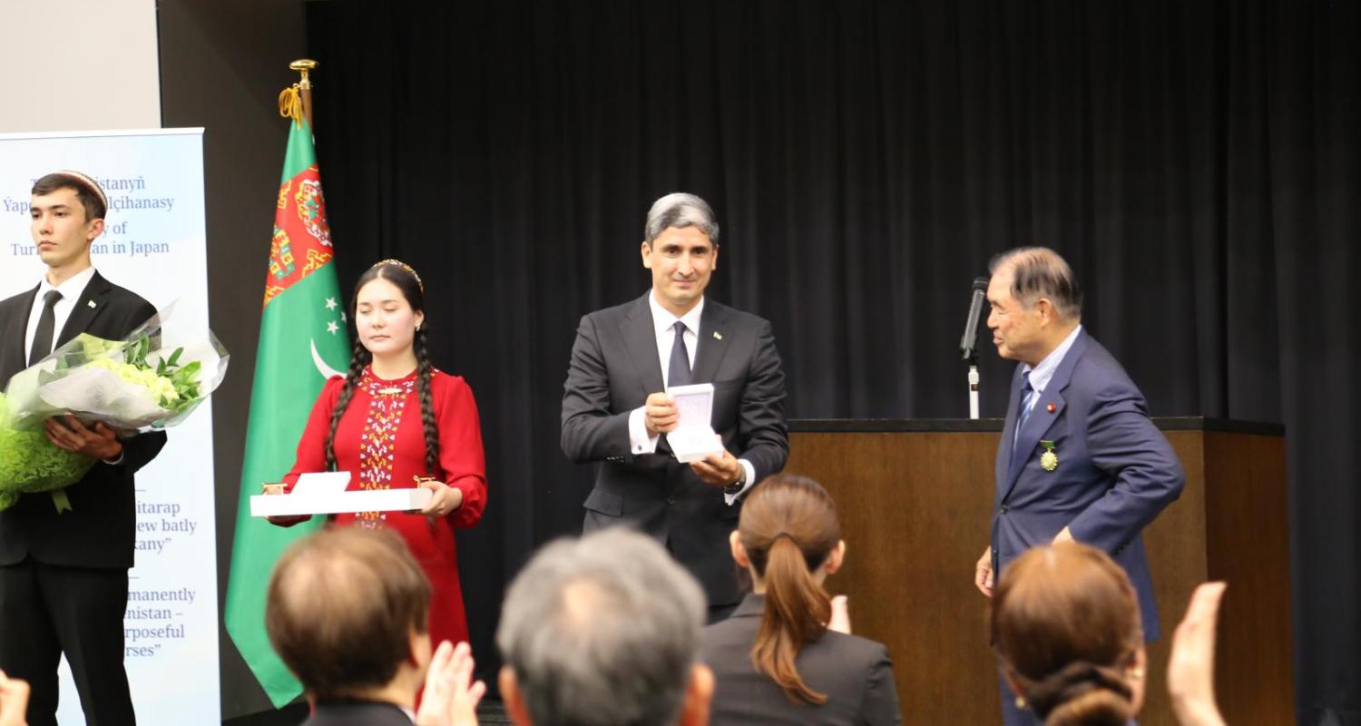 "Türkmenistanyň Bitaraplygynyň 30 ýyllygyna" medal award ceremony was held in Tokyo