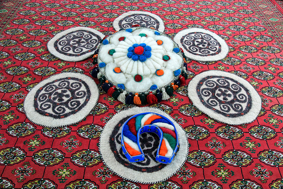 The Best Craftswomen of the Balkan Velayat Selected at the “Gülüň owadan!” Competition in Balkanabat