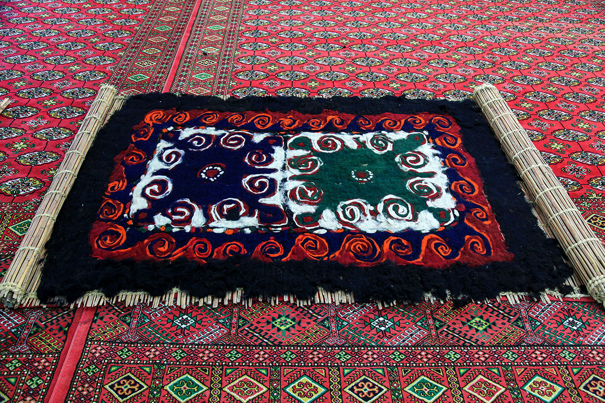The Best Craftswomen of the Balkan Velayat Selected at the “Gülüň owadan!” Competition in Balkanabat