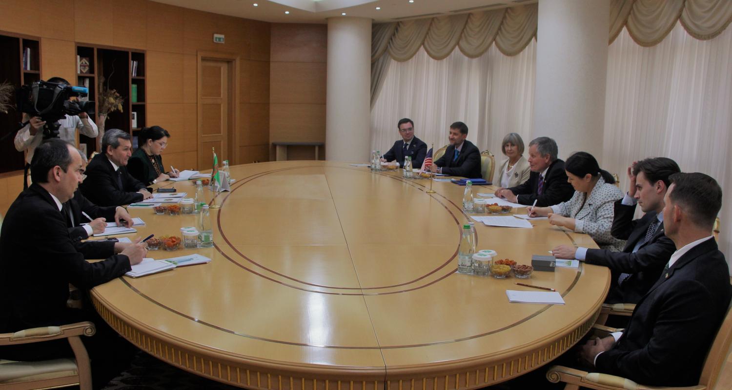 Meeting of the Minister of Foreign Affairs of Turkmenistan with U.S. Senator