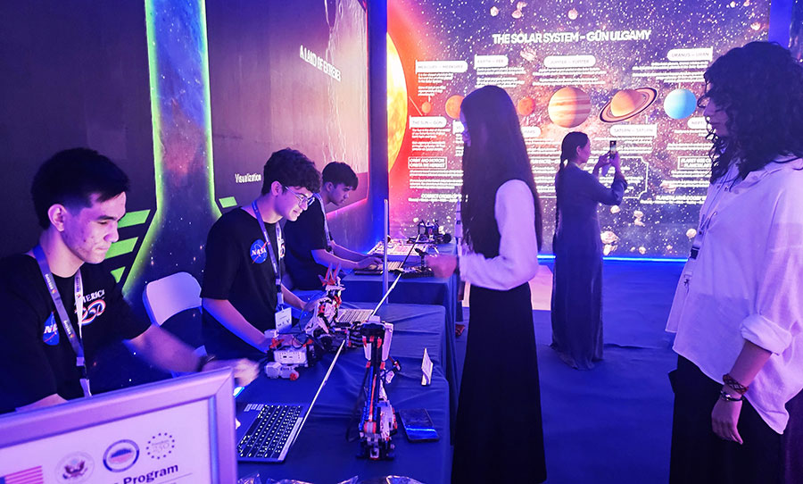Американский центр представил свои образовательные программы на выставке «Kids Expo» в Ашхабаде