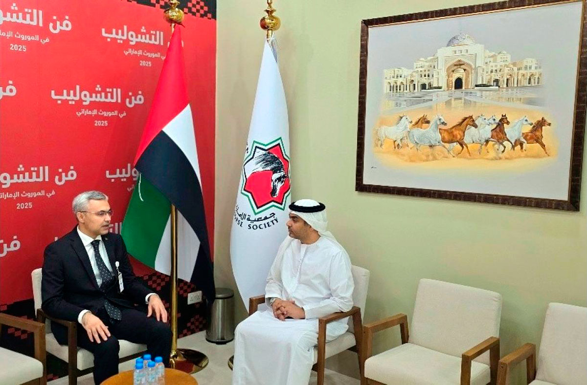 Ambassador of Turkmenistan meets Director General of the Emirates Arabian Horse Society at ADIHEX