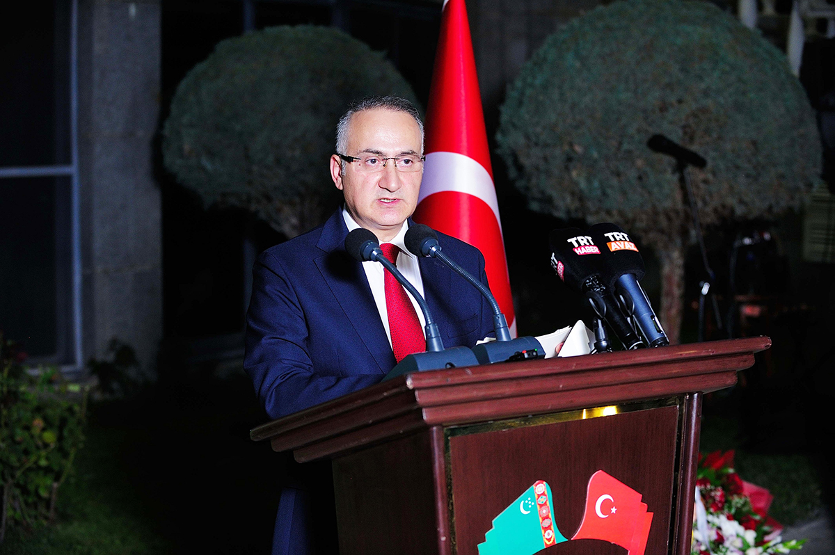 Aşgabatda Türkiýe Respublikasynyň Ýeňiş güni bellenildi