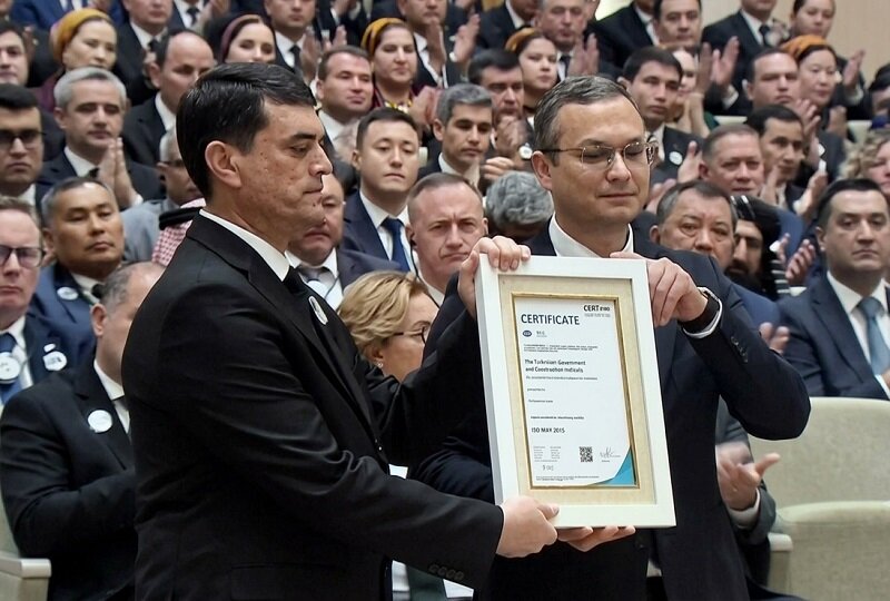 В Туркменистане открылся международный центр сертификации Pearson Certiport