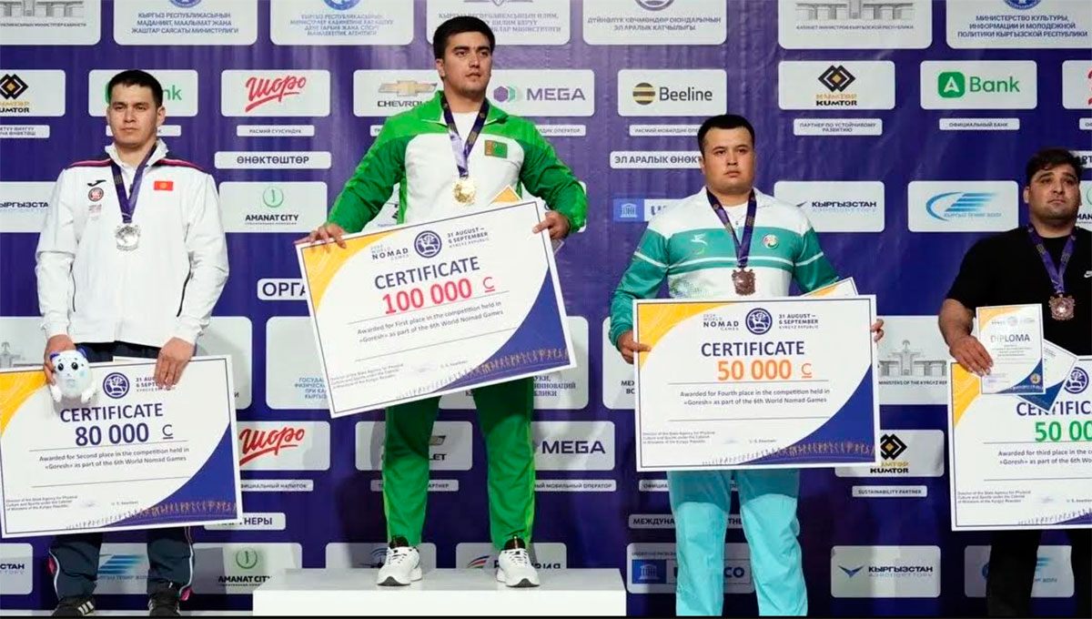 Туркменские борцы завоевали золото и бронзу на Всемирных играх кочевников в Кыргызстане