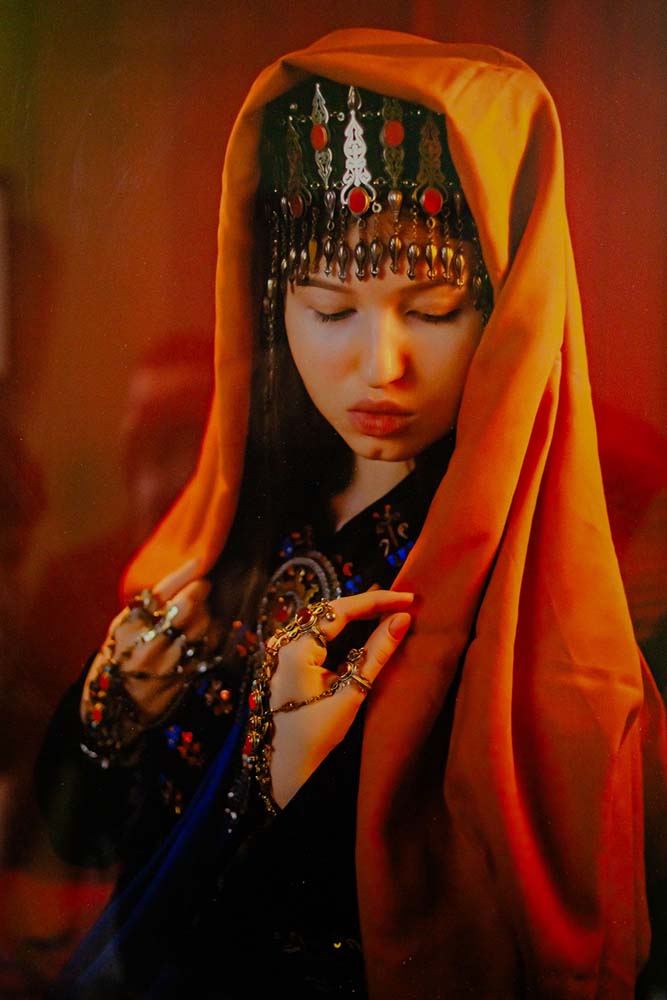 Faces, Feelings, Destinies: What the New Photography Exhibition Tells Us