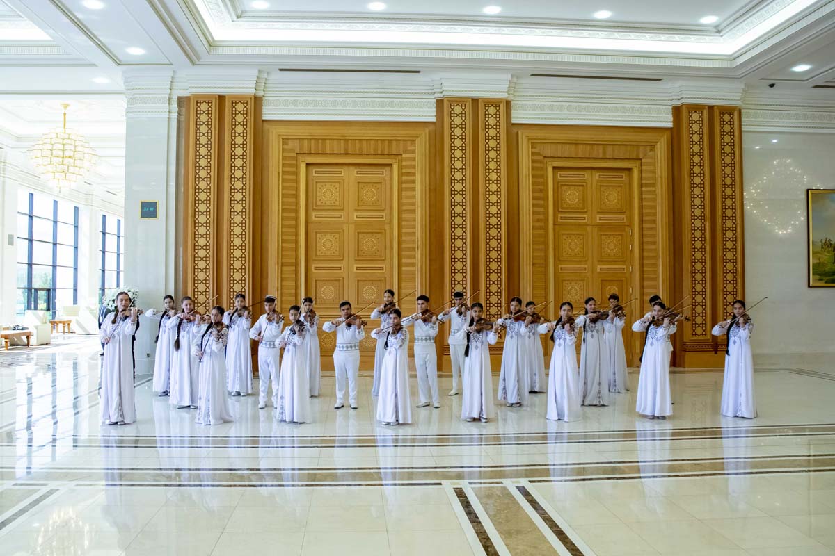 Paýtagtymyzda «Saglygy goraýyş, bilim we sport Berkarar döwletiň täze eýýamynyň Galkynyşy döwründe» atly halkara sergi we ylmy maslahat öz işine başlady