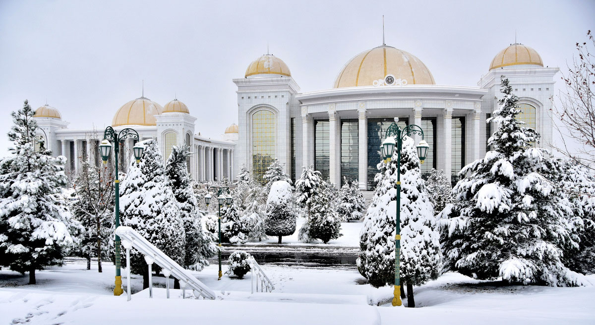 Фоторепортаж: зимний каприз весны или морозная улыбка марта