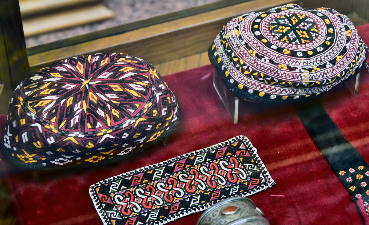 Döwlet muzeýinde guralan sergi Nowruz däpleri we onuň taryhy barada gürrüň berýär