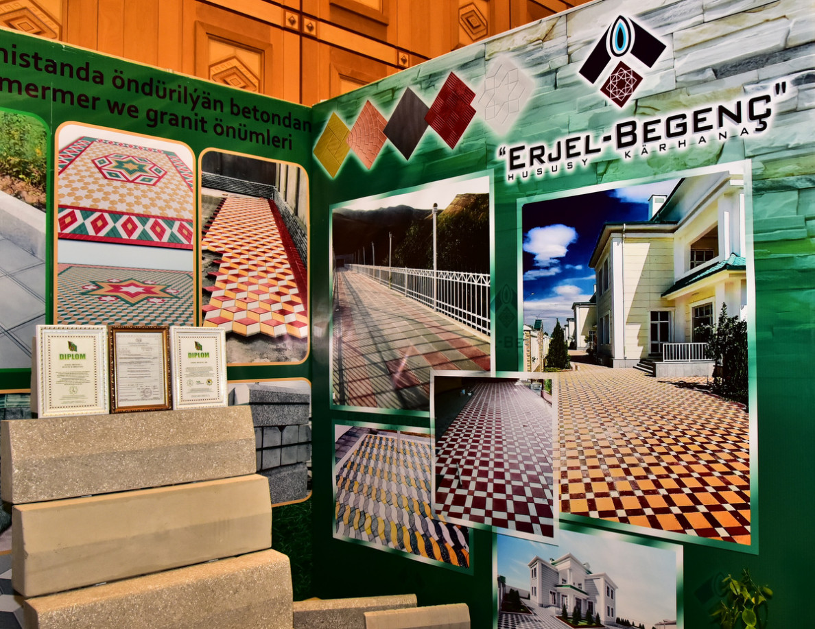 Exhibition and conference of the UIET: Achievements and potential of Turkmen business