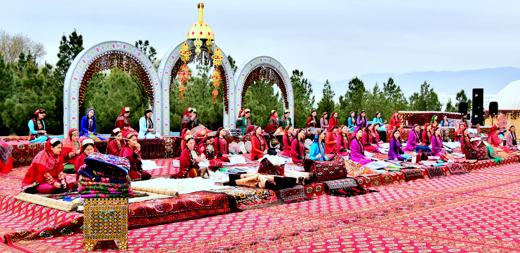 Новруз: краски праздника и новое прочтение древних традиций