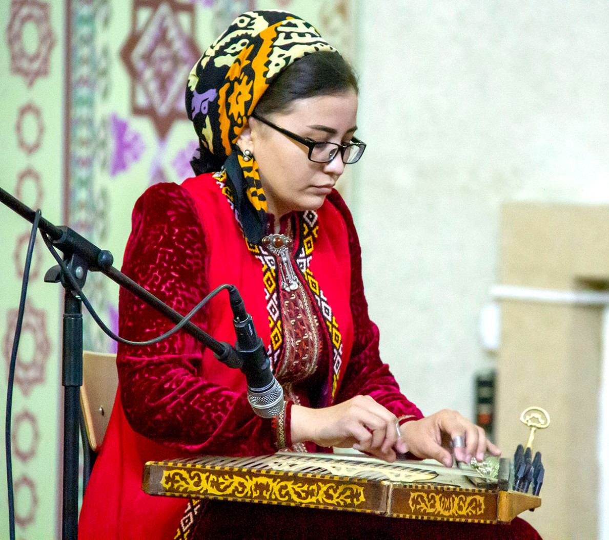 Däpler, nusgawy eserler, häzirki döwür: belli sazlaryň täzeçe beýany