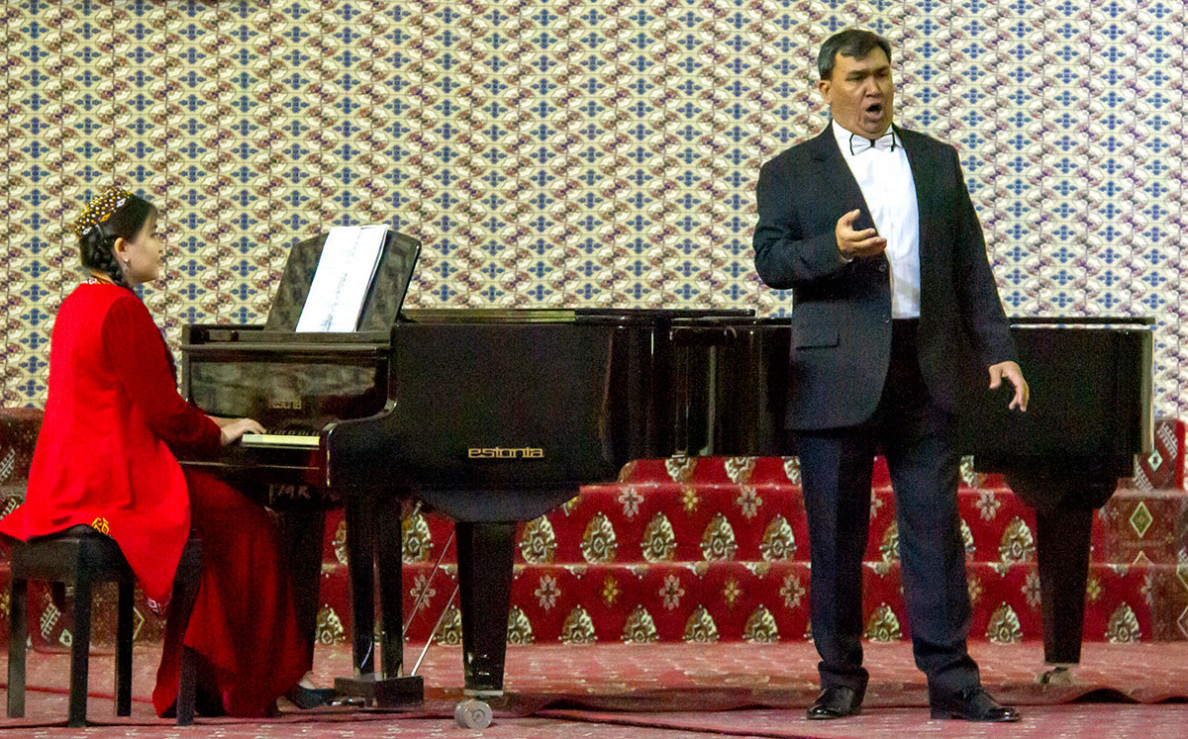 Däpler, nusgawy eserler, häzirki döwür: belli sazlaryň täzeçe beýany