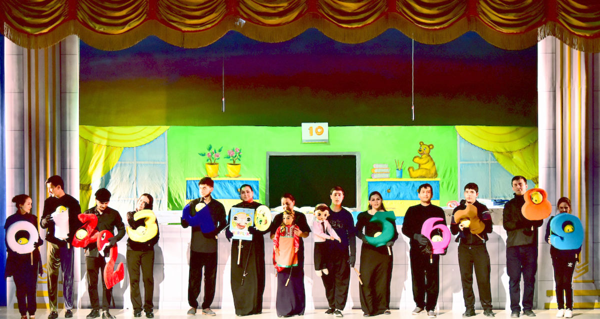 Драма с оттенками юмора, сказка для всей семьи и винтажные штрихи: чем порадует новый театральный сезон