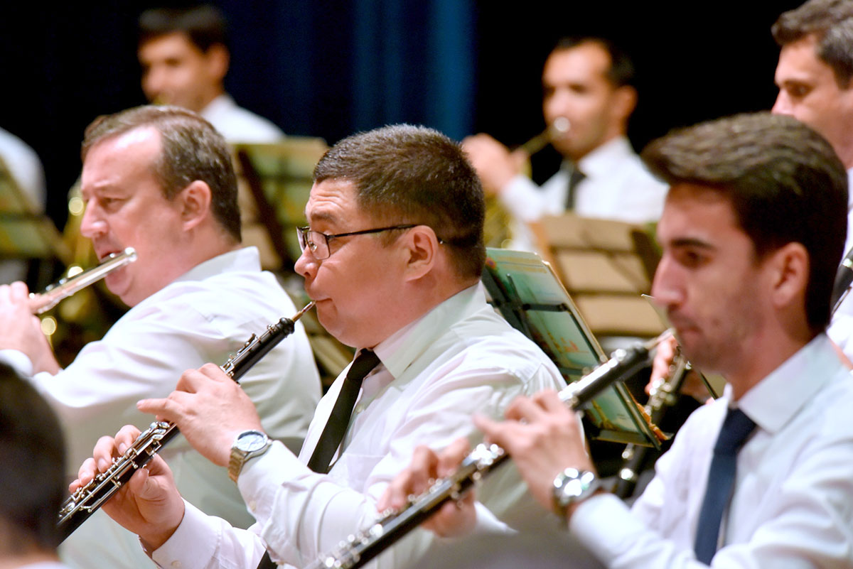 Со сцены театра имени Махтумкули звучала музыка Чайковского, Рахманинова, Шопена