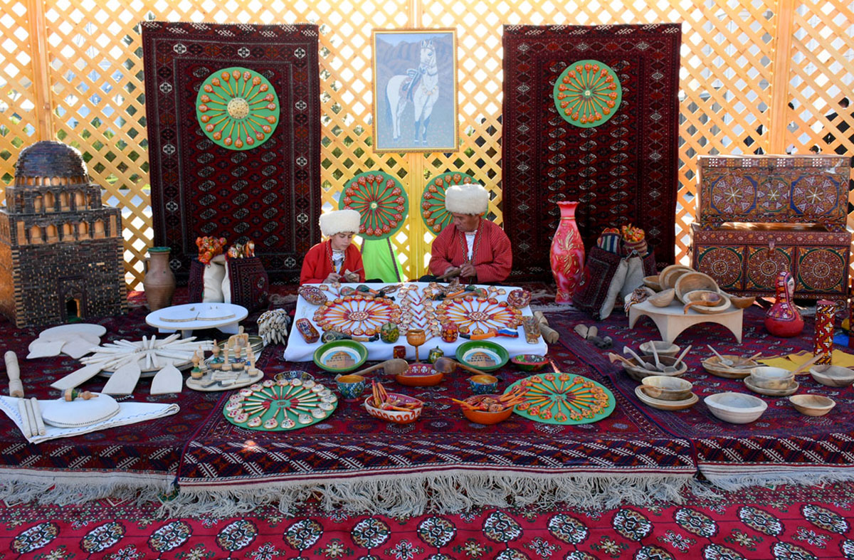 The events in Mary Region in honor Turkmen horse: races and conference