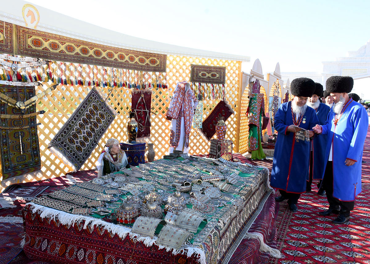 The events in Mary Region in honor Turkmen horse: races and conference