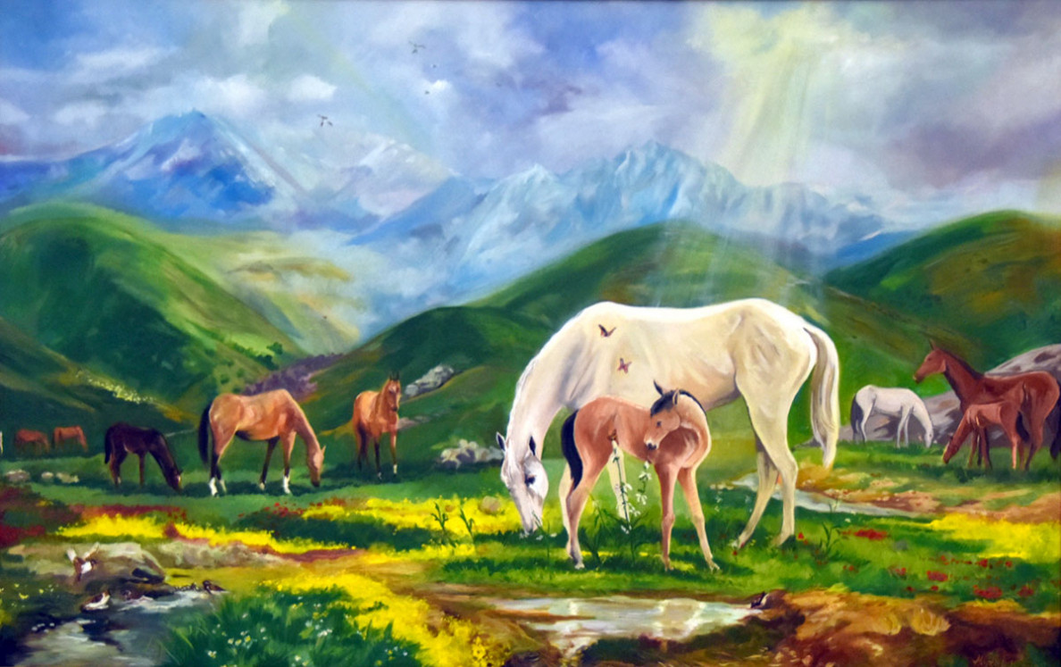 Exhibition Brings Akhalteke Horse and Alabay Dog into Focus