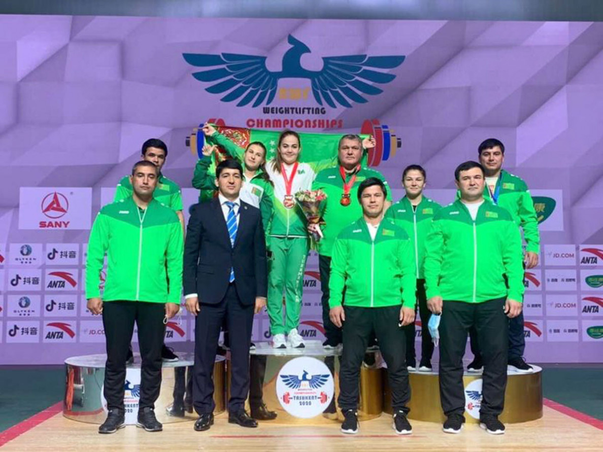 Aysoltan Toychiyeva is among prize winners of Asian Weightlifting Championship
