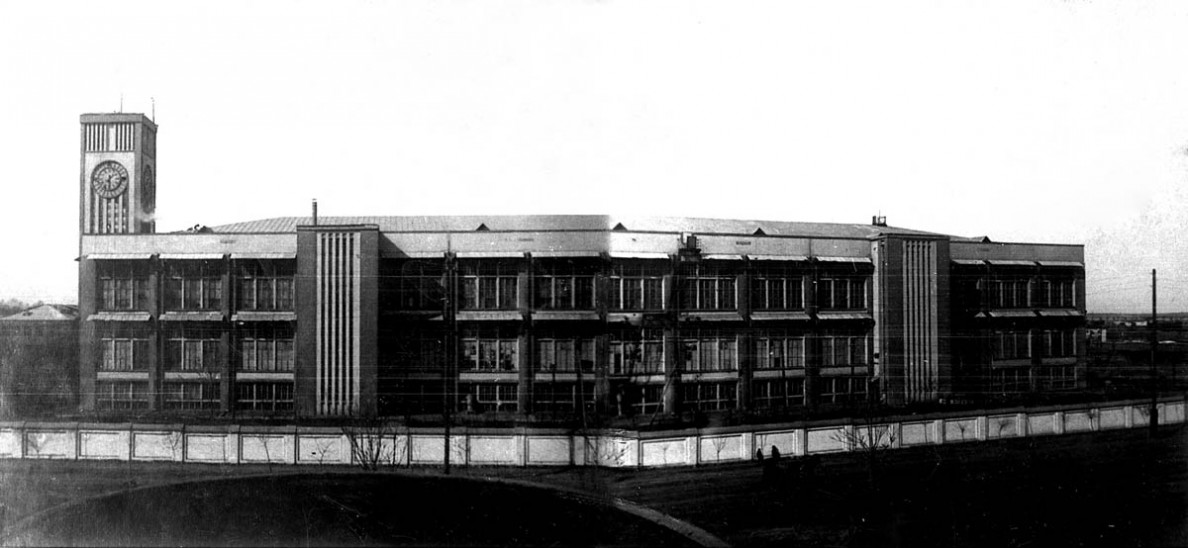 Aşgabadyň nah mata kombinaty: türkmen senagatynyň ilkinji kärhanasy