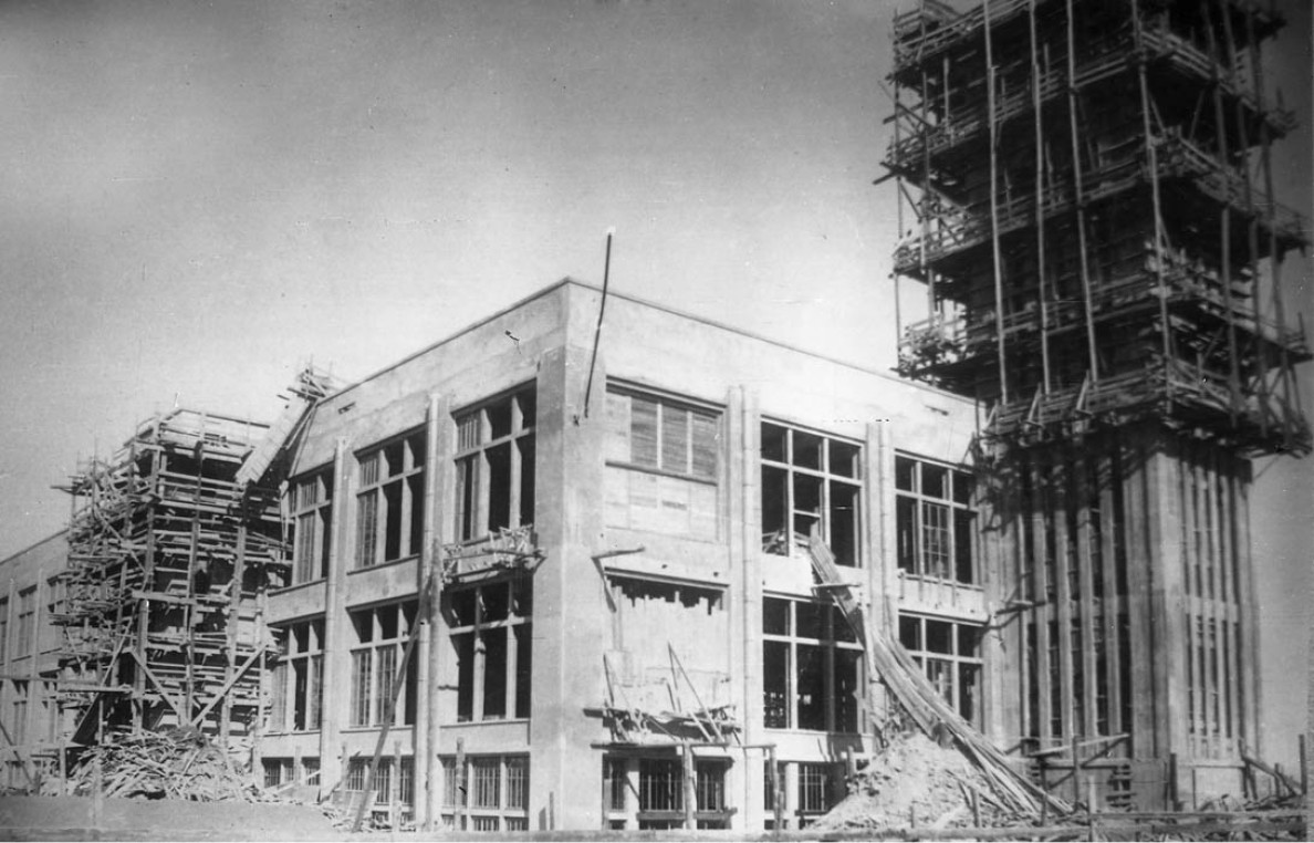 Aşgabadyň nah mata kombinaty: türkmen senagatynyň ilkinji kärhanasy