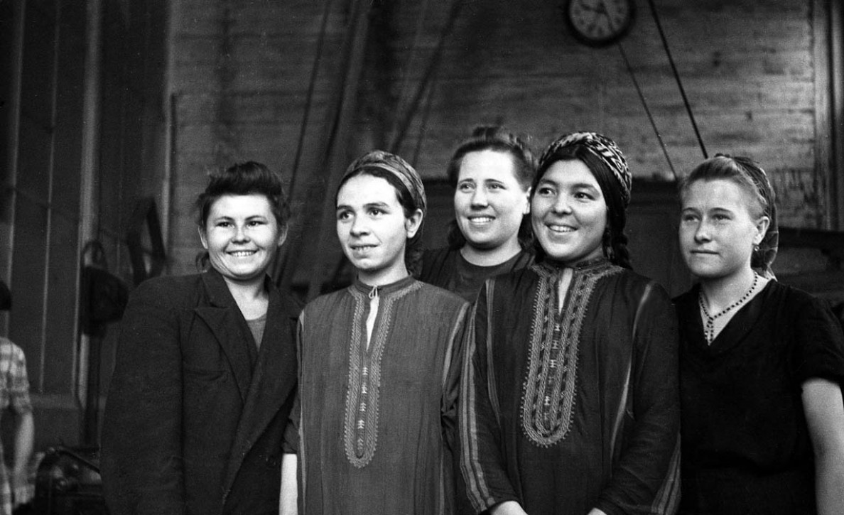 Aşgabadyň nah mata kombinaty: türkmen senagatynyň ilkinji kärhanasy