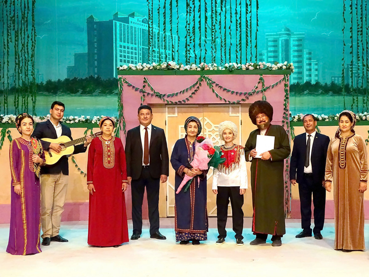 Milli teatr bäsleşiginiň ikinji güni