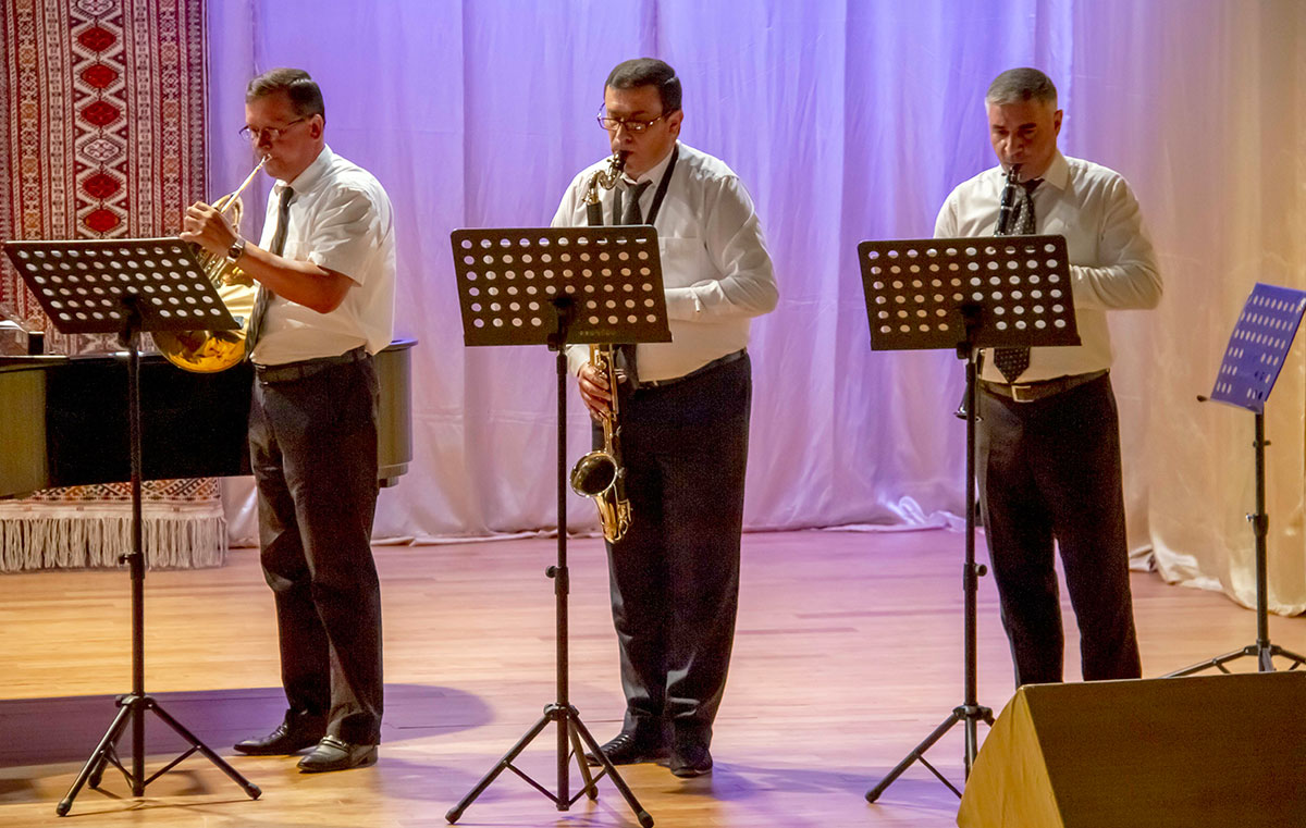 Бах и саксофон. Преподаватели РМШ преподнесли музыкальный сюрприз