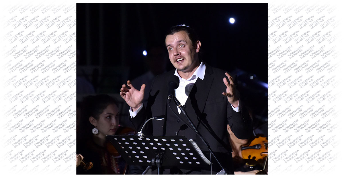 Маленький принц, Сен-Санс, Дебюсси и Равель: новую программу представил оркестр Расула Клычева