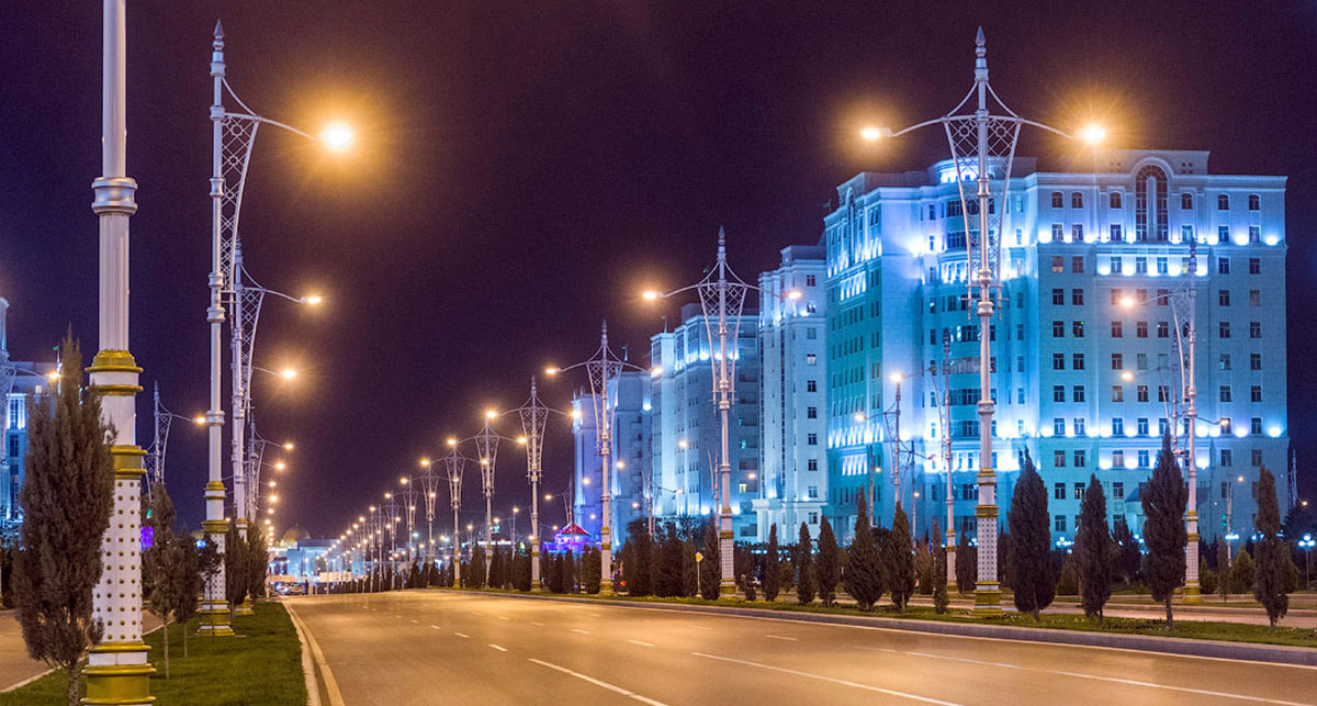 Фоторепортаж: поэтика вечернего Ашхабада