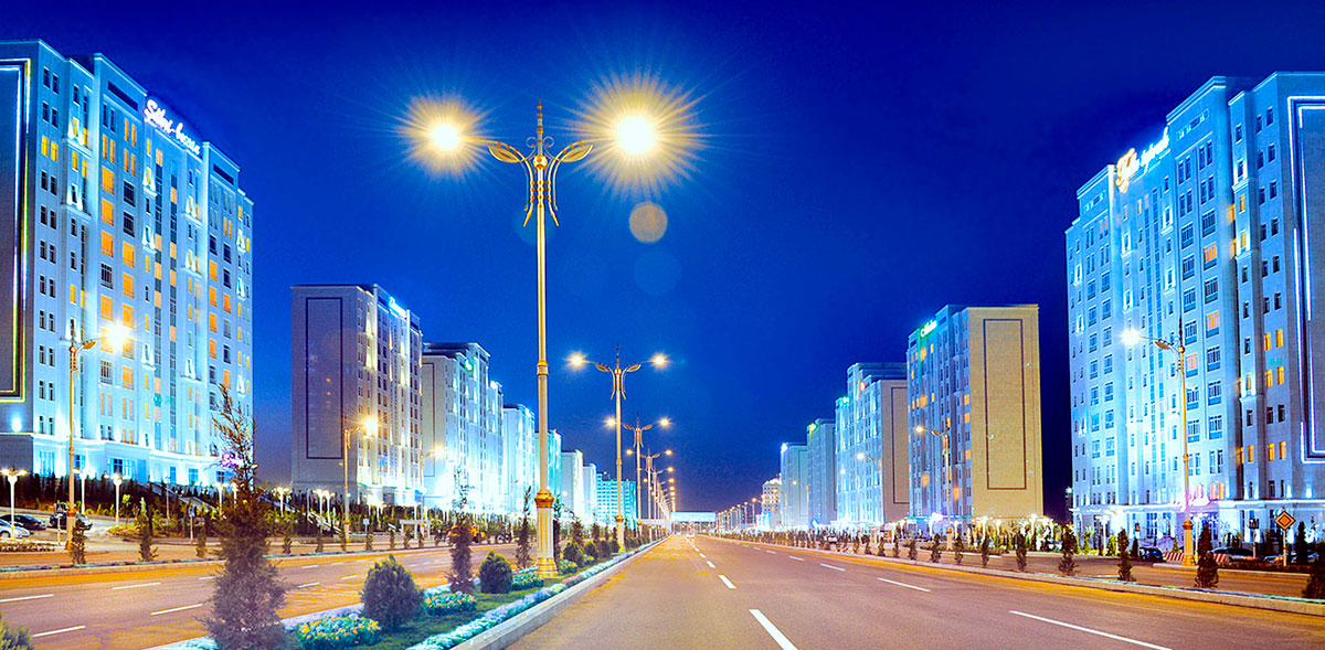 Фоторепортаж: поэтика вечернего Ашхабада