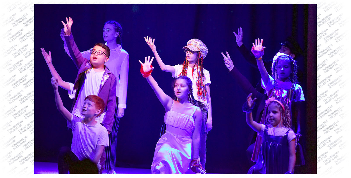 Юные артисты рассказали историю Маленького принца