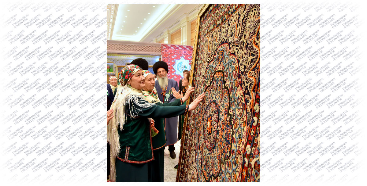 Türkmen halylary adamzadyň medeni mirasynyň merjenidir