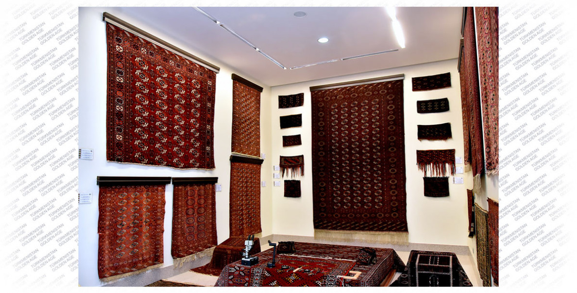 From the history of Turkmen carpet: “They have no analogue in the world…”