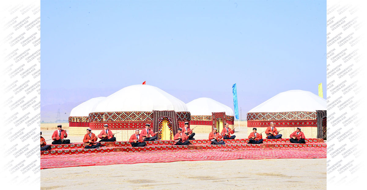 The grain harvest begins in Turkmenistan