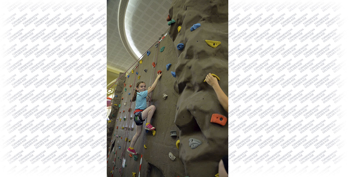 Children's Climbing Festival - A Test of Dexterity