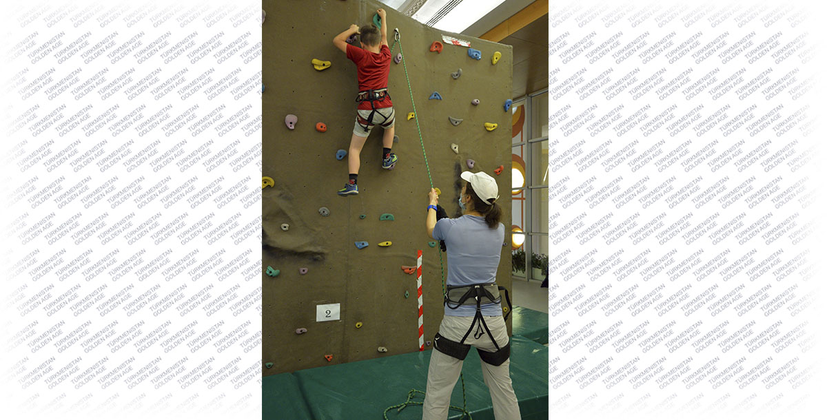 Children's Climbing Festival - A Test of Dexterity