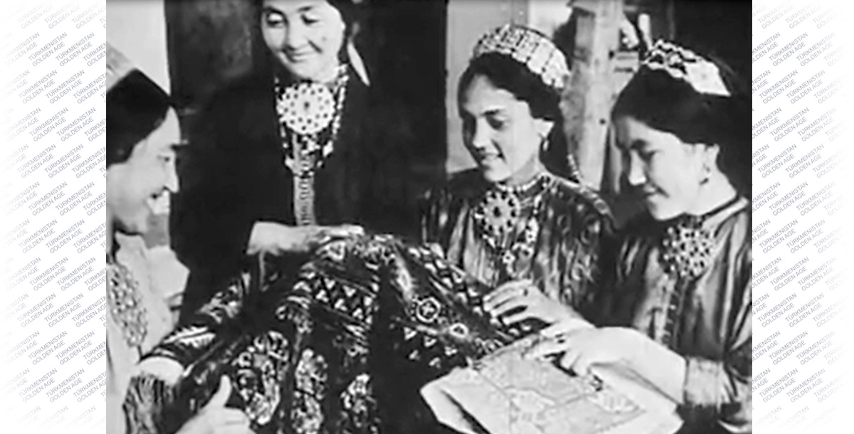 Türkmen haly sungatynyň gymmatly eserleri: «Türkmen kalbynyň» döredilen gününiň 80 ýyllygyna