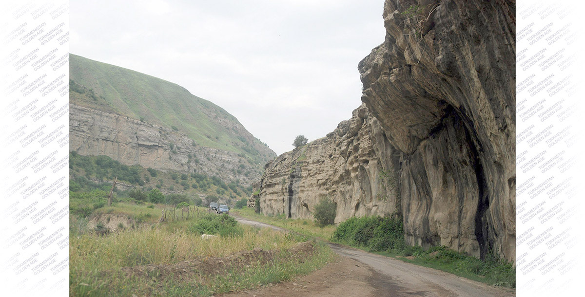 Sumbar - dag goýnundaky derýa jülgesi
