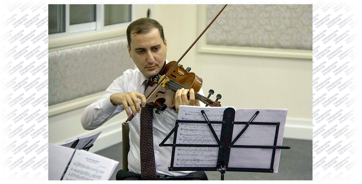 Квинтет музыкантов выступил с концертом «Душа поет…»