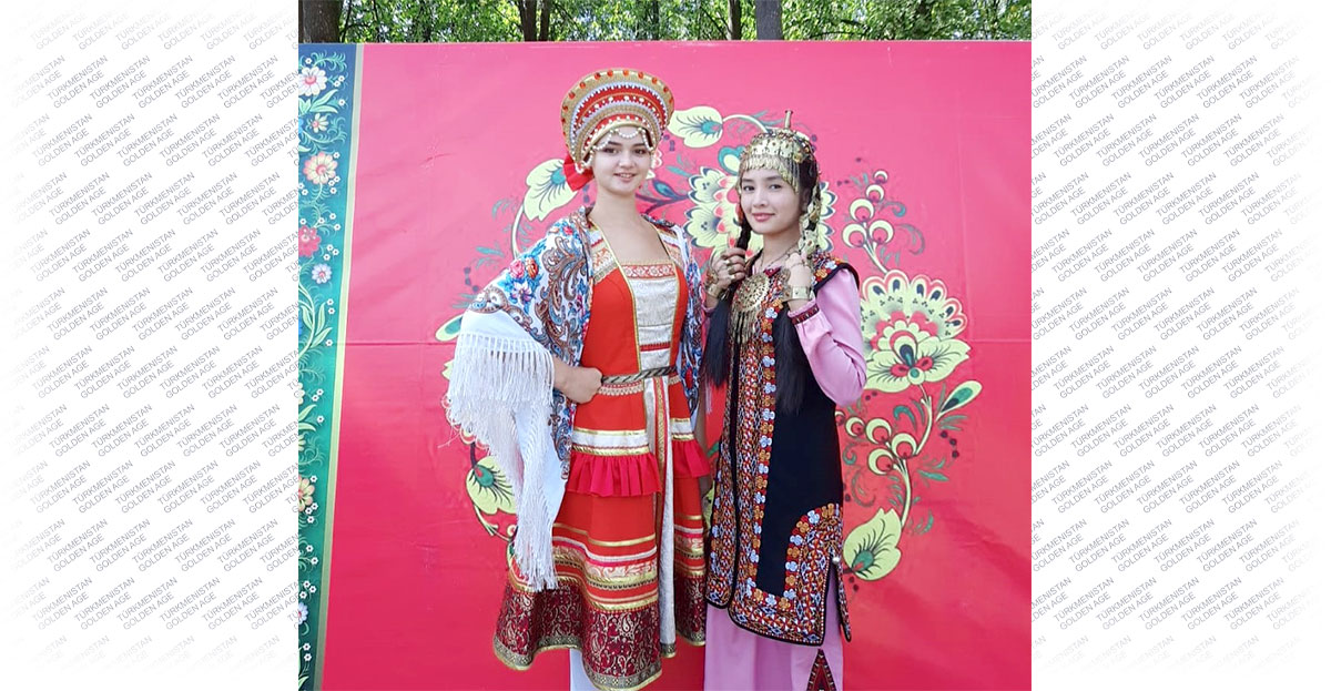 Туркменские студенты приняли участие в торжественных мероприятиях в честь Дня Республики Татарстан