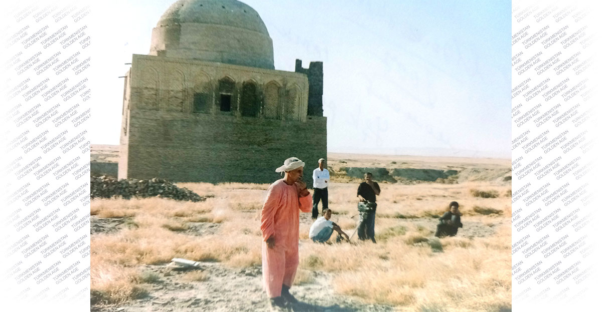 Poeziýadan režisýorlyga uzan ýol