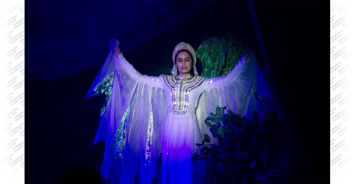 «Богатством мир не возьмешь, народу нужен щит»